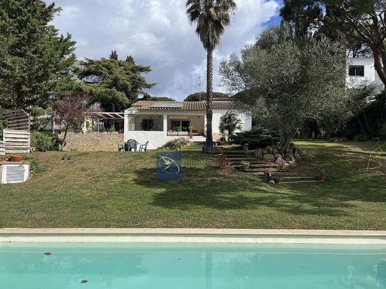 Foto 2 de Casa en lloguer a S'Agaró de 3 habitacions amb terrassa i piscina
