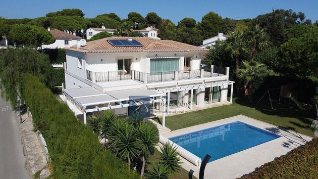 Foto 1 de Casa en venta en S'Agaró de 5 habitaciones con terraza y piscina