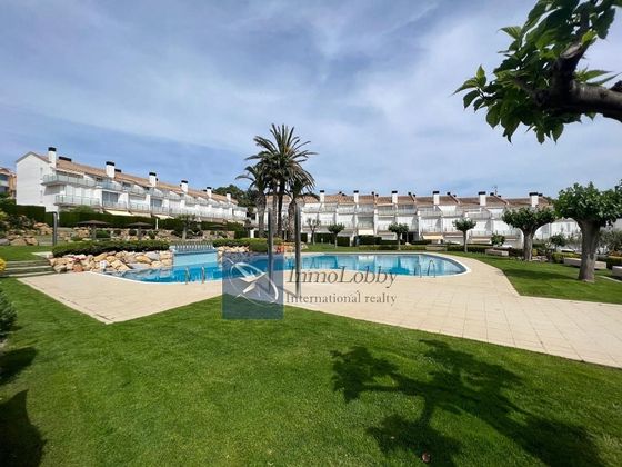 Foto 2 de Pis en lloguer a S'Agaró de 3 habitacions amb terrassa i piscina