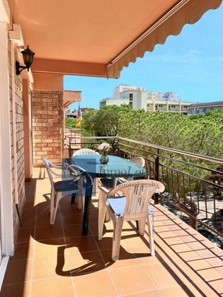 Foto 1 de Pis en lloguer a calle Pineda del Mar de 2 habitacions amb terrassa i balcó