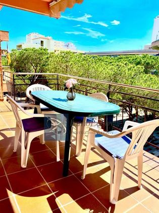 Foto 2 de Pis en lloguer a calle Pineda del Mar de 2 habitacions amb terrassa i balcó