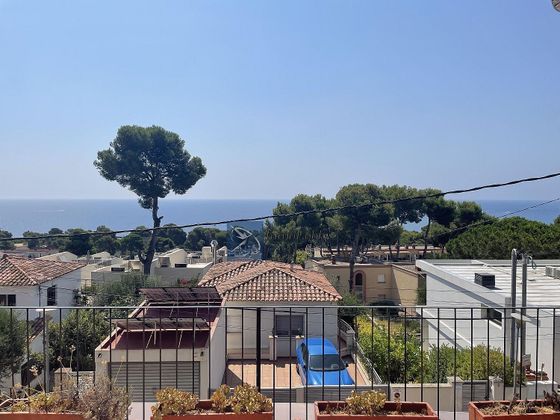 Foto 2 de Chalet en alquiler en Els Pins - Politur de 3 habitaciones con terraza y piscina