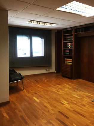 Foto 2 de Oficina en alquiler en Centre - Badalona con aire acondicionado y ascensor