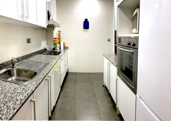 Foto 2 de Venta de piso en Casagemes - Canyadó de 2 habitaciones con calefacción y ascensor