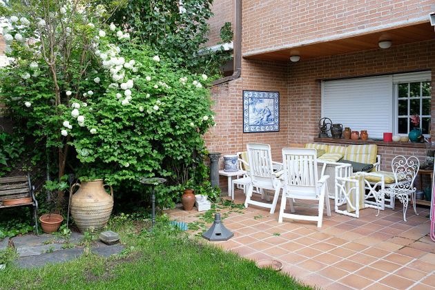 Foto 1 de Casa adossada en venda a Soto de Viñuelas de 4 habitacions amb piscina i garatge