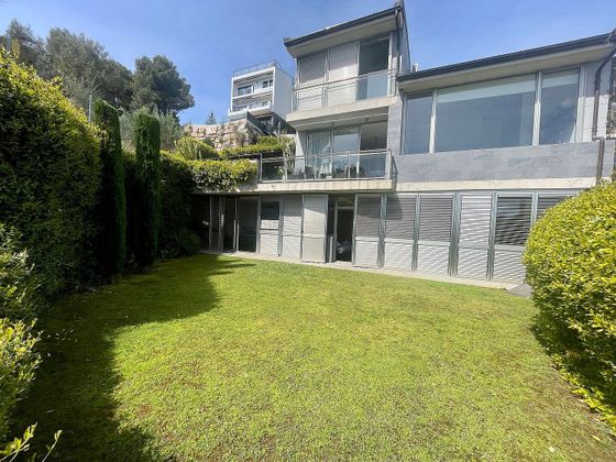 Foto 2 de Casa en venda a Caldes d´Estrac de 6 habitacions amb terrassa i piscina