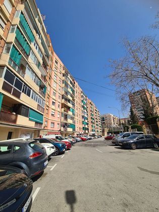 Foto 2 de Venta de piso en Les Planes de 3 habitaciones con balcón y aire acondicionado