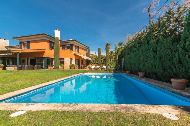 Foto 1 de Venta de chalet en Cardedeu de 6 habitaciones con terraza y piscina