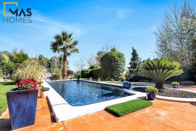Foto 1 de Chalet en venta en Cervelló de 5 habitaciones con terraza y piscina