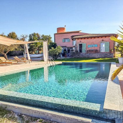 Foto 1 de Casa en venda a Porreres de 5 habitacions amb terrassa i piscina