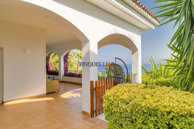 Foto 1 de Casa en venta en Sant Pol de Mar de 5 habitaciones con terraza y piscina