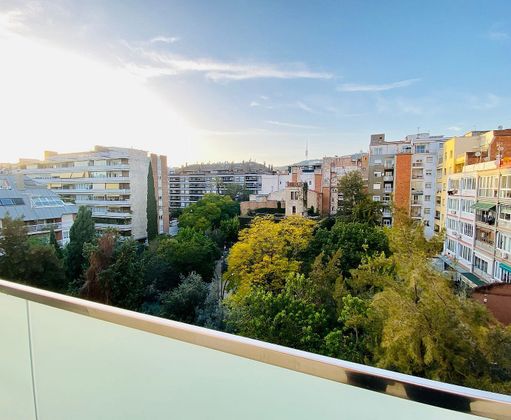 Foto 1 de Alquiler de piso en calle De Laforja de 3 habitaciones con terraza y aire acondicionado
