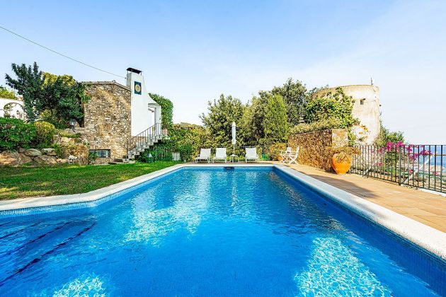 Foto 1 de Venta de chalet en Llafranc - Tamariu de 6 habitaciones con terraza y piscina
