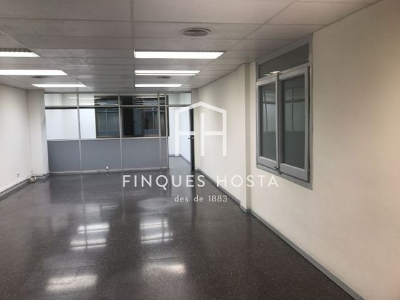 Foto 2 de Alquiler de oficina en calle Del Rosselló de 84 m²