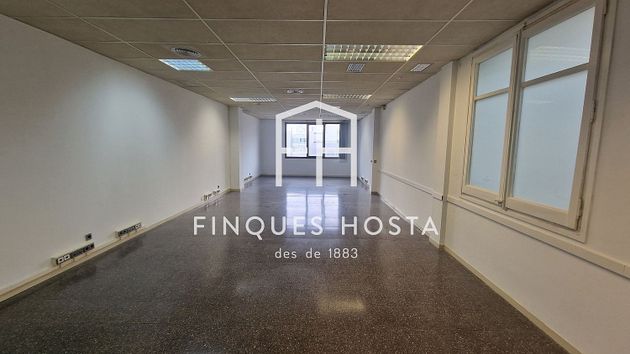 Foto 1 de Alquiler de oficina en calle Del Rosselló con aire acondicionado