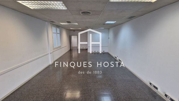 Foto 2 de Alquiler de oficina en calle Del Rosselló con aire acondicionado
