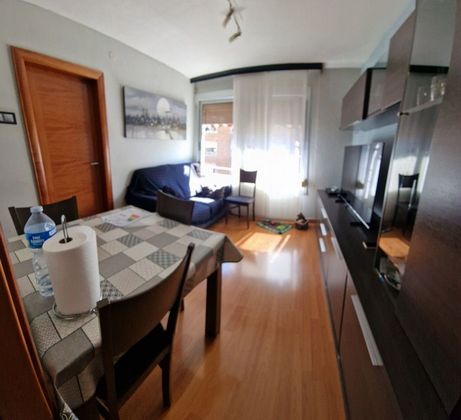Foto 2 de Venta de piso en El Poblenou de 3 habitaciones con aire acondicionado y calefacción