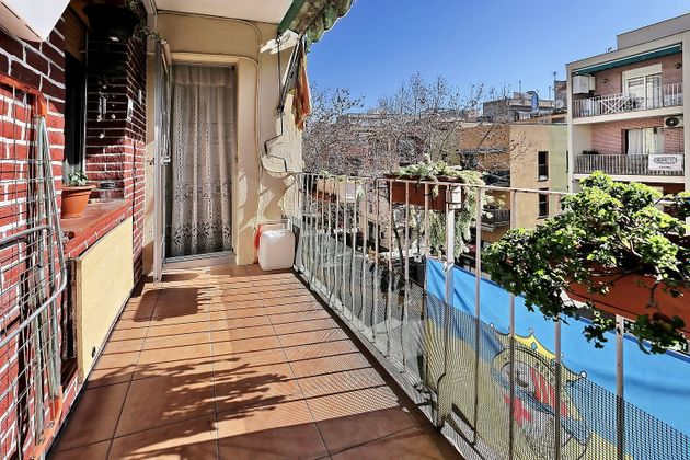 Foto 1 de Venta de piso en La Barceloneta de 3 habitaciones con terraza y balcón