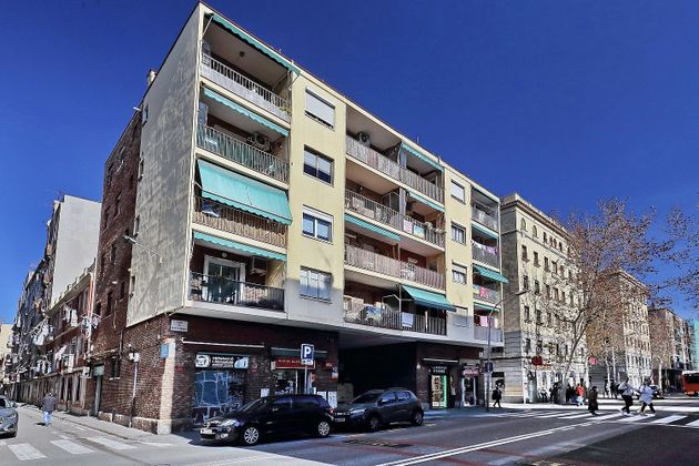 Foto 2 de Venta de piso en La Barceloneta de 3 habitaciones con terraza y balcón