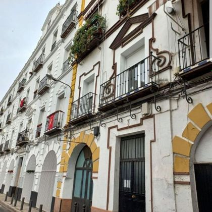 Foto 2 de Piso en alquiler en Sector Sur  - La Palmera - Reina Mercedes de 3 habitaciones con terraza y balcón