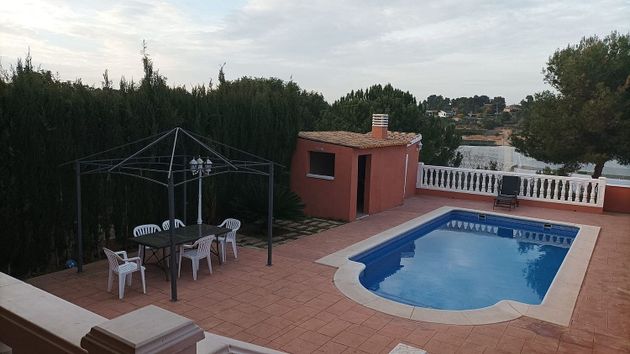 Foto 1 de Xalet en venda a Monserrat de 4 habitacions amb terrassa i piscina