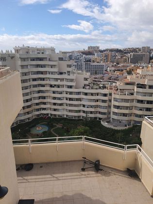 Foto 2 de Pis en venda a avenida Del Parque de 1 habitació amb terrassa i piscina