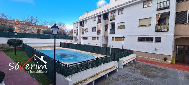 Foto 1 de Piso en venta en Sevilla la Nueva de 2 habitaciones con terraza y piscina