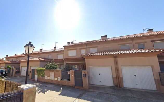 Foto 1 de Casa en venda a Torremocha de Jarama de 3 habitacions i 149 m²