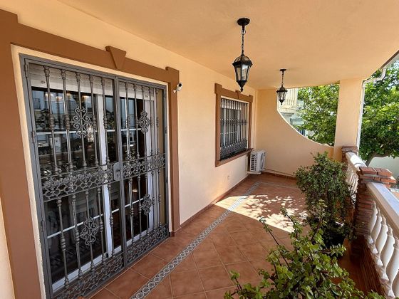Foto 2 de Casa adosada en venta en Los Pacos de 4 habitaciones con terraza y balcón