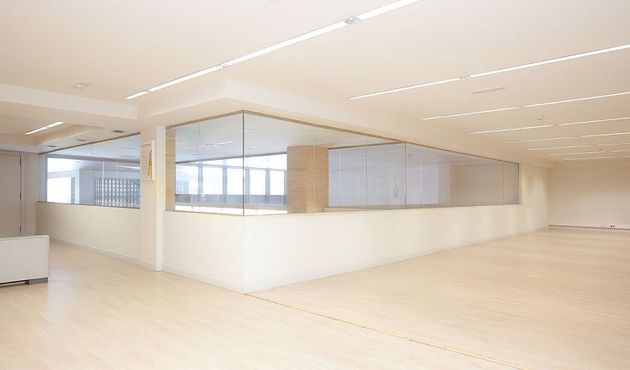 Foto 1 de Oficina en alquiler en calle Lepanto de 257 m²