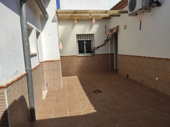 Foto 2 de Casa adossada en venda a calle Huerta San Rafael de 3 habitacions amb terrassa i garatge