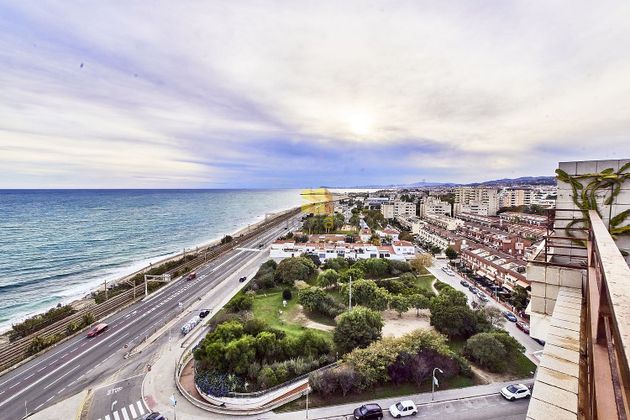 Foto 1 de Àtic en venda a Vilassar de Mar de 4 habitacions amb terrassa i piscina