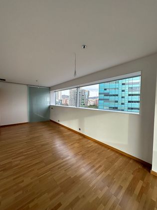 Foto 1 de Piso en venta en Gran Via LH de 3 habitaciones con terraza y garaje