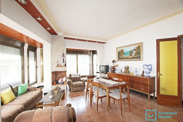 Foto 1 de Casa en venda a Centro - Roda de Barà de 5 habitacions amb terrassa i garatge