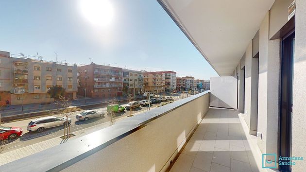 Foto 2 de Alquiler de piso en avenida Barcelona de 3 habitaciones con terraza y piscina