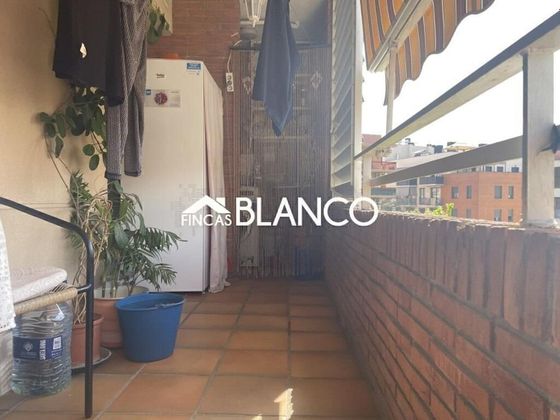 Foto 2 de Piso en venta en Sant Andreu de la Barca de 4 habitaciones con terraza y balcón