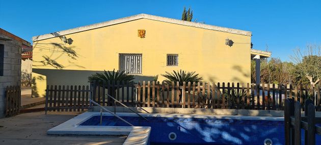 Foto 2 de Chalet en venta en Alberic de 3 habitaciones con terraza y piscina