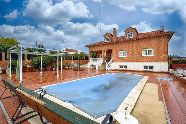 Foto 1 de Venta de chalet en Coimbra - Guadarrama de 3 habitaciones con terraza y piscina
