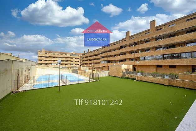 Foto 1 de Piso en venta en El Pinar - La Dehesa - Resto de Navalcarnero de 3 habitaciones con terraza y piscina