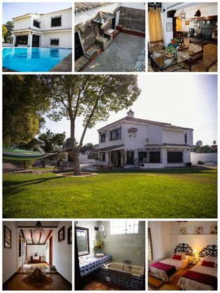 Foto 2 de Casa en venta en calle Concejal José Parrilla González de 6 habitaciones con terraza y piscina