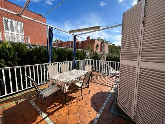 Foto 1 de Casa en venda a calle Luis Fuente Bejarano de 5 habitacions amb terrassa i piscina