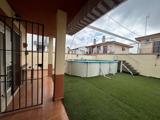 Foto 1 de Casa en venda a calle Acebuche de 3 habitacions amb terrassa i piscina