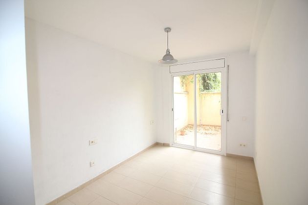Foto 2 de Venta de piso en Torrelles de Llobregat de 1 habitación con terraza y garaje