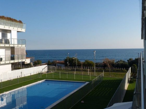 Foto 1 de Pis en venda a Sant Andreu de Llavaneres de 3 habitacions amb terrassa i piscina
