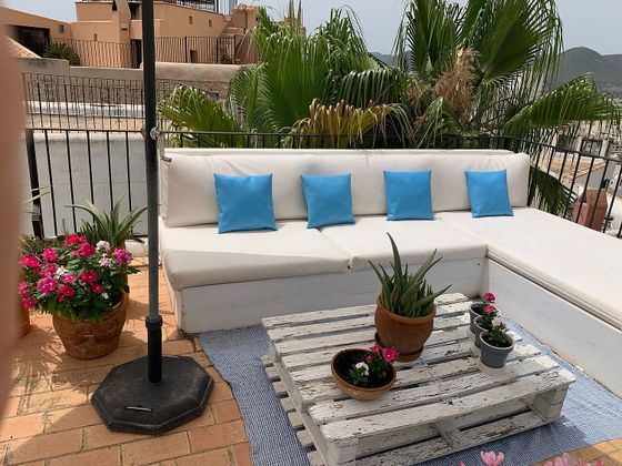 Foto 1 de Àtic en venda a Dalt de la Vila - La Marina de 3 habitacions amb terrassa i jardí