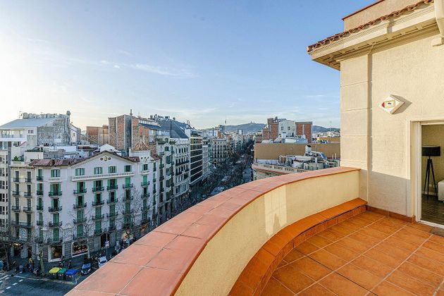 Foto 2 de Ático en venta en rambla De Catalunya de 2 habitaciones con terraza y balcón