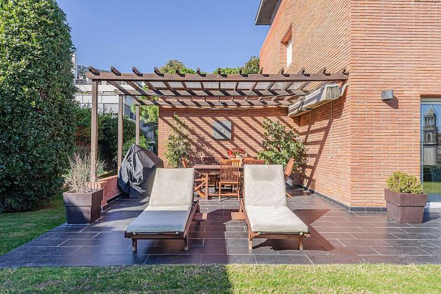 Foto 2 de Xalet en venda a calle De Panamà de 6 habitacions amb terrassa i piscina