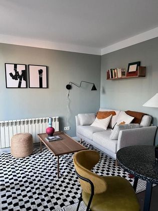 Foto 1 de Ático en venta en calle De Sèneca de 2 habitaciones con terraza y aire acondicionado