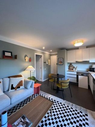 Foto 2 de Àtic en venda a calle De Sèneca de 2 habitacions amb terrassa i aire acondicionat