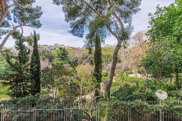 Foto 2 de Pis en venda a Sant Gervasi - Galvany de 3 habitacions amb terrassa i jardí